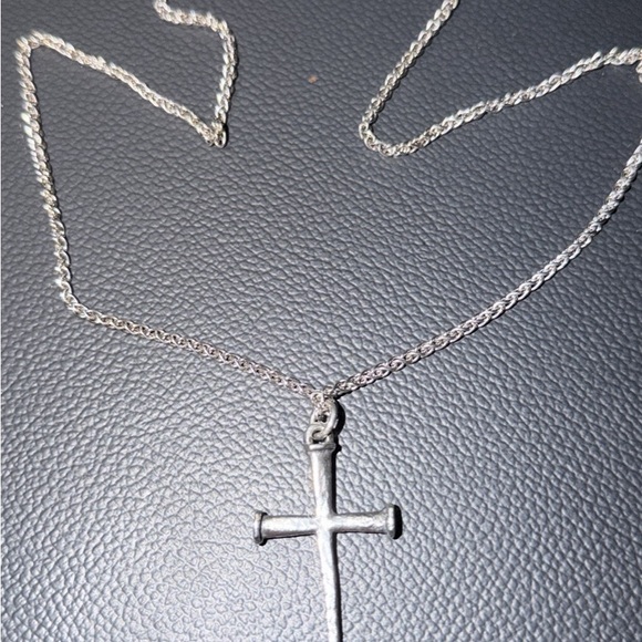 James Avery Textured Silver Cross Pendant & necklace - Picture 3 of 6